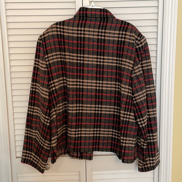 Evan Picone flannel shirt with snap closures. Excellent condition. - Picture 5 of 5